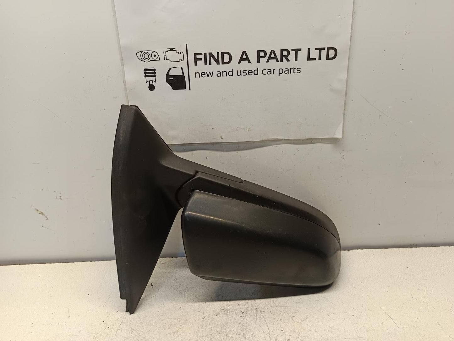 Oct 2002 to Sep 2007- Holden Commodore VY1 VZ- Right Door Mirror- Standard Type