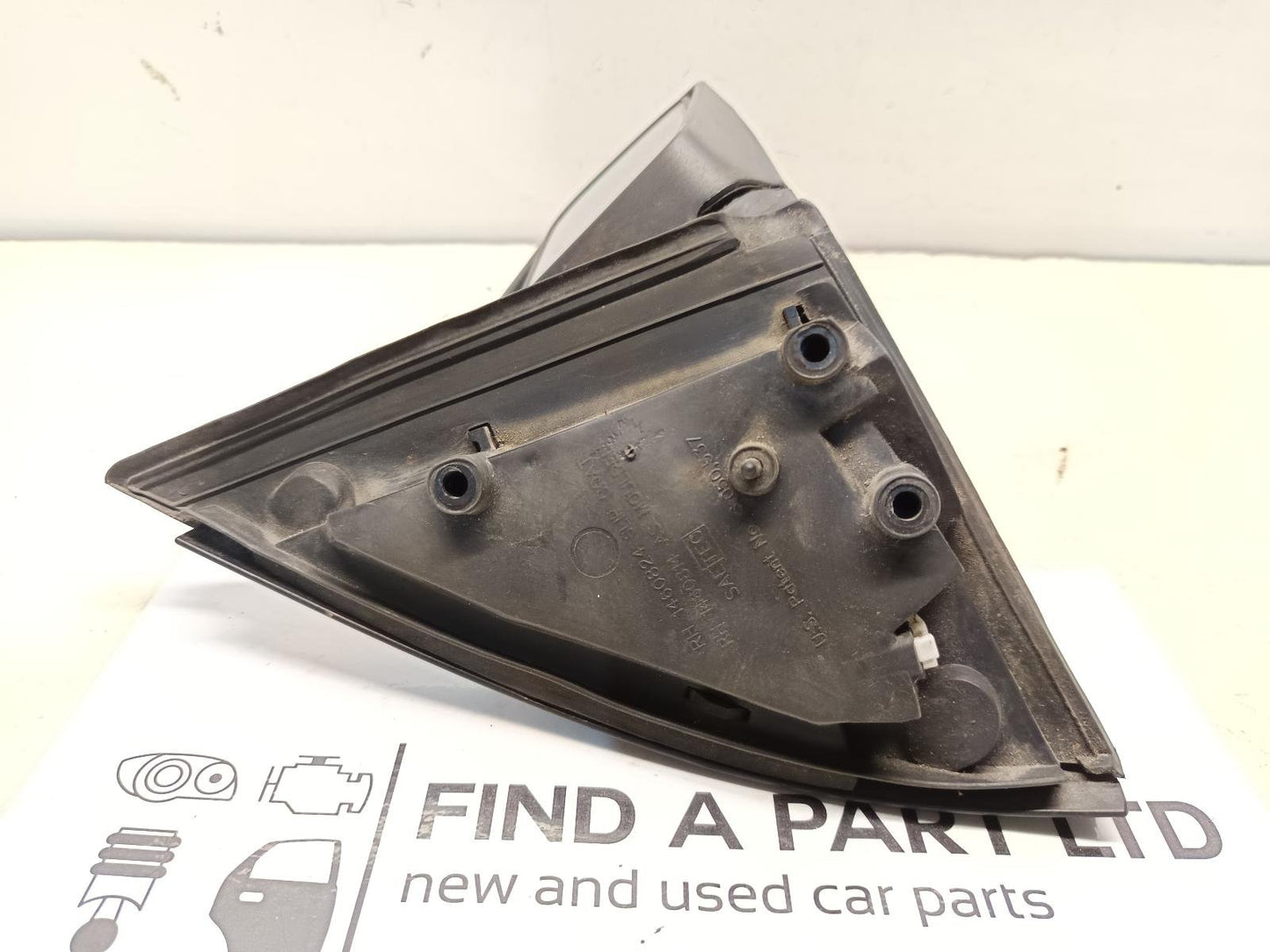 Oct 2002 to Sep 2007- Holden Commodore VY1 VZ- Right Door Mirror- Standard Type