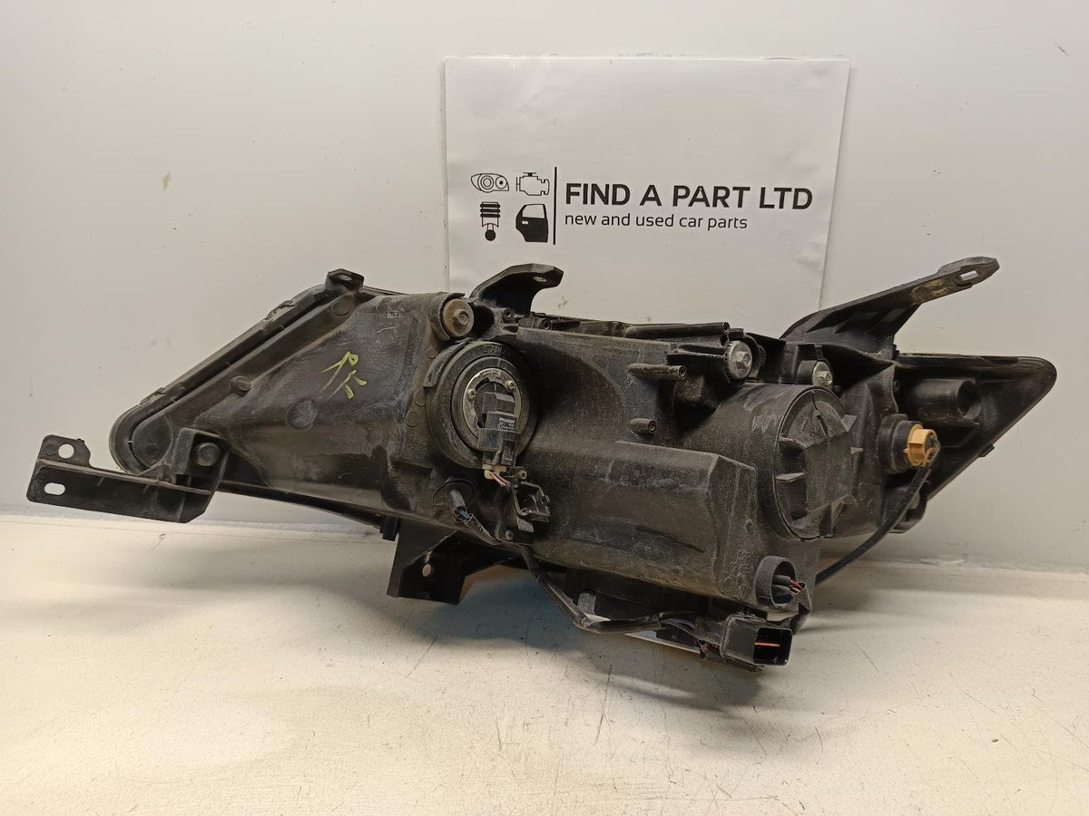 Nov 2006 to Oct 2007 - Mitsubishi Outlander ZG - Right Headlight - Xenon Type