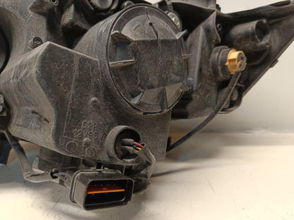 Nov 2006 to Oct 2007 - Mitsubishi Outlander ZG - Right Headlight - Xenon Type