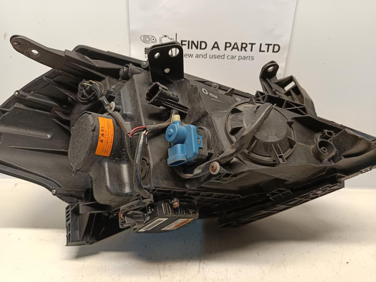 - Left Headlight PN: 7780