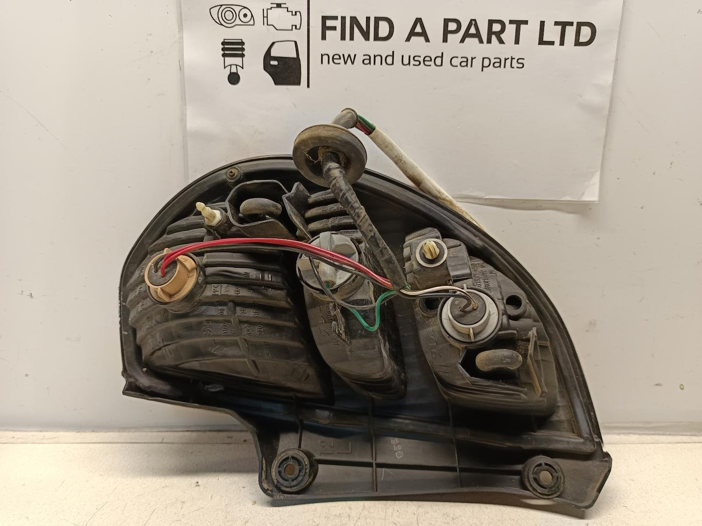 1998-2005 Daihatsu Sirion M100- Left Taillight PN: 22051677