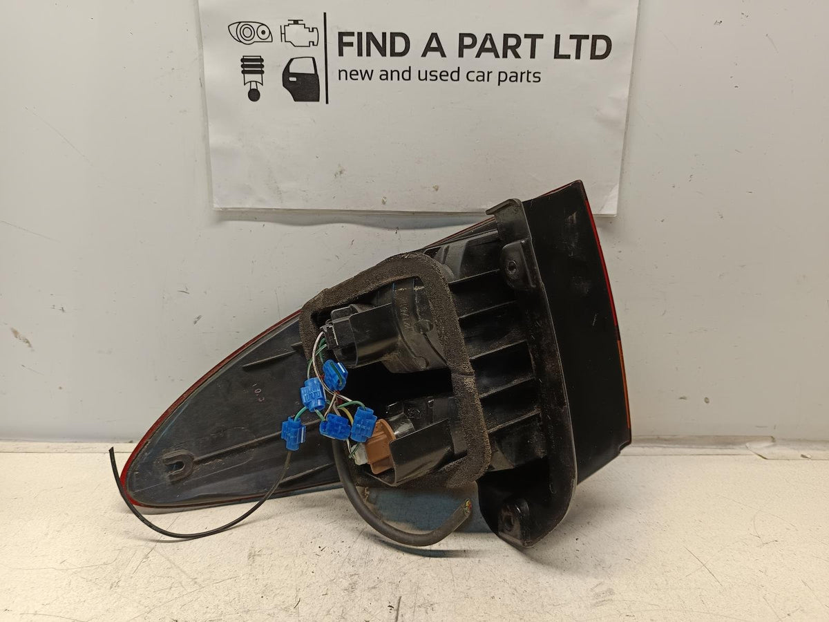 2000 to 2003 - Toyota Estima XR30 XR40 Imported - Left Taillight - Amber/Dark Red, Lens# 28-141