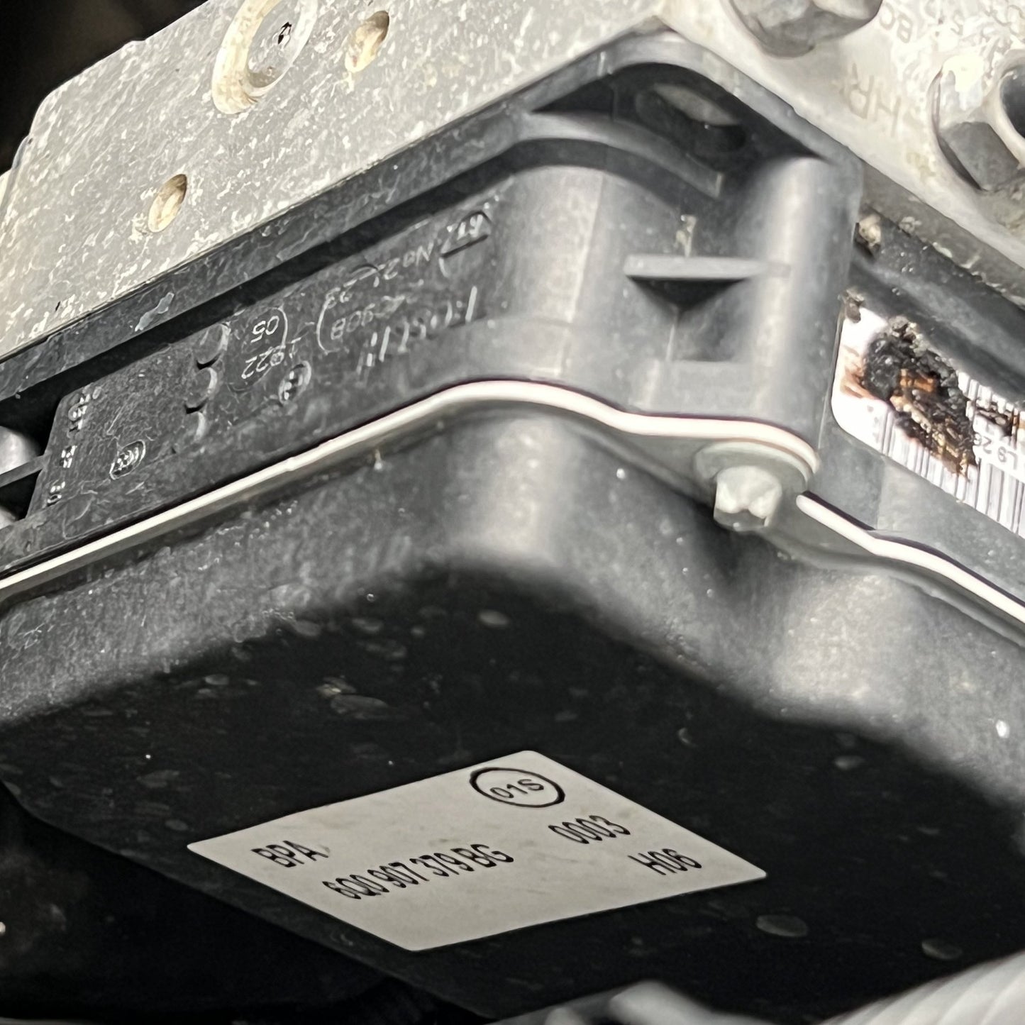 2005-2009 Volkswagen Polo MK4 - 9A 9N WVWZZZ9NZ9U020854 - Anti-lock Braking System Pump/Modulator PN: