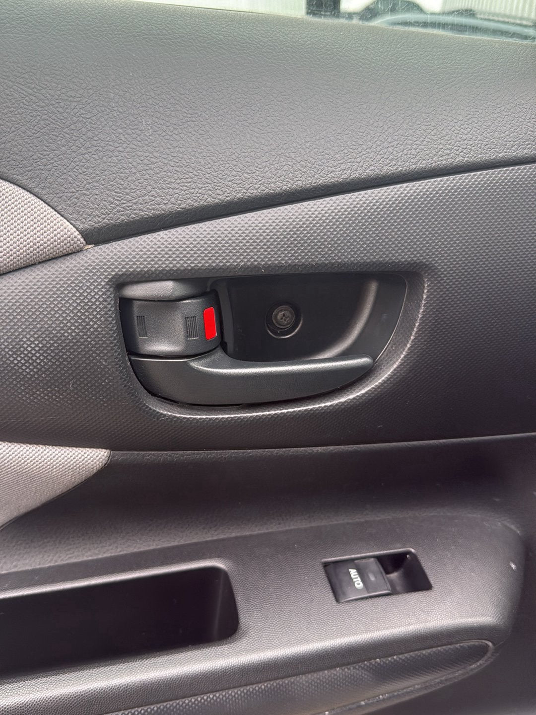 2009-2017 Toyota Wish ZGE20 - Left Front Door Interior Handle PN: