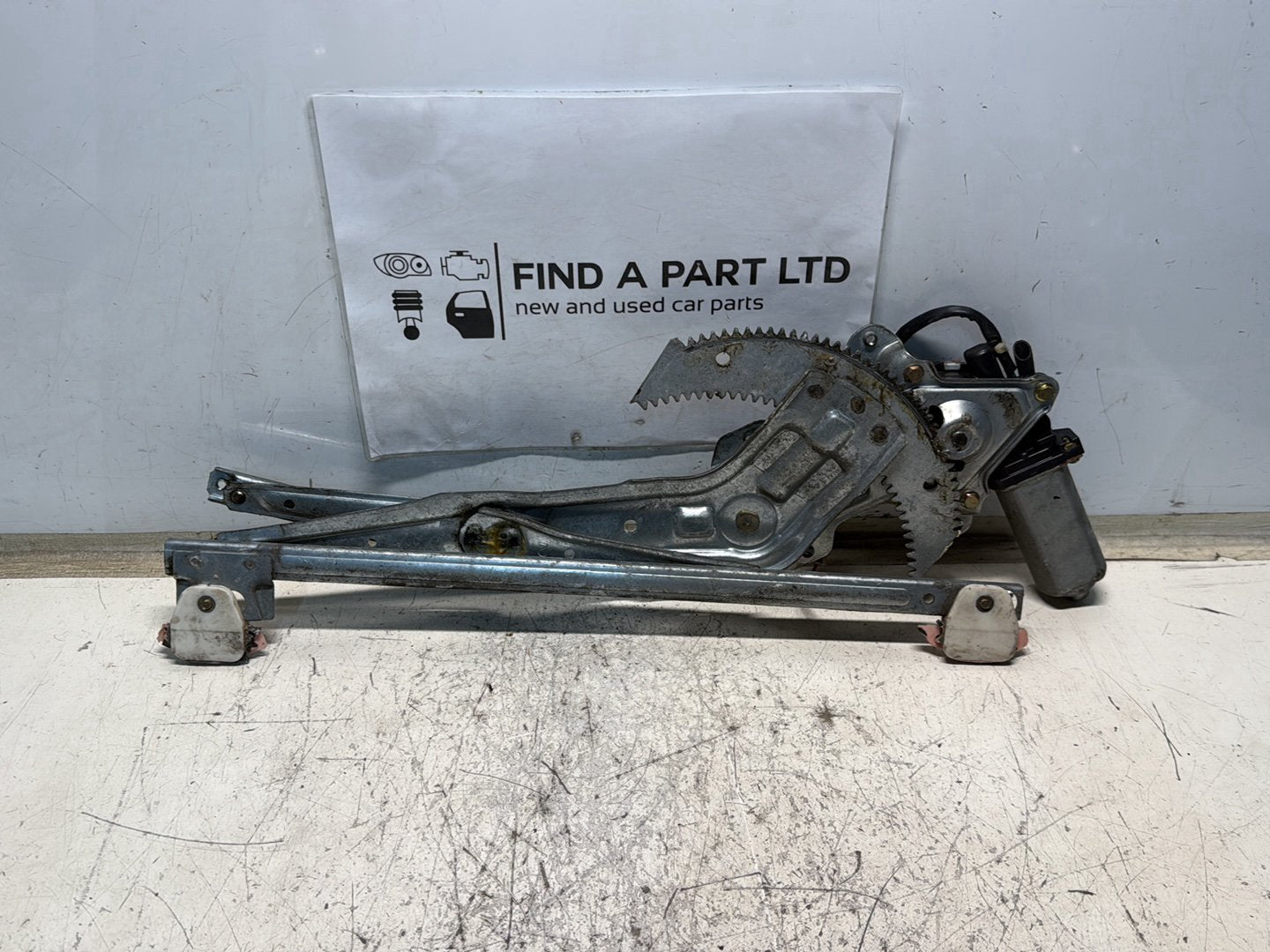 1995-1998 Honda Odyssey- Left Rear Window Regulator/Motor PN: