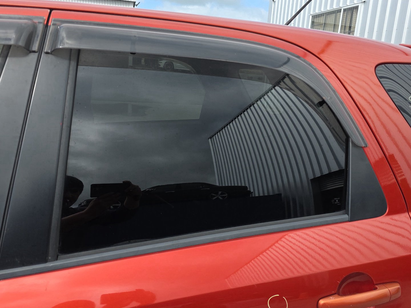 2006-2012 Suzuki SX4 YA11S - Left Rear Door Window PN: Tint: M263