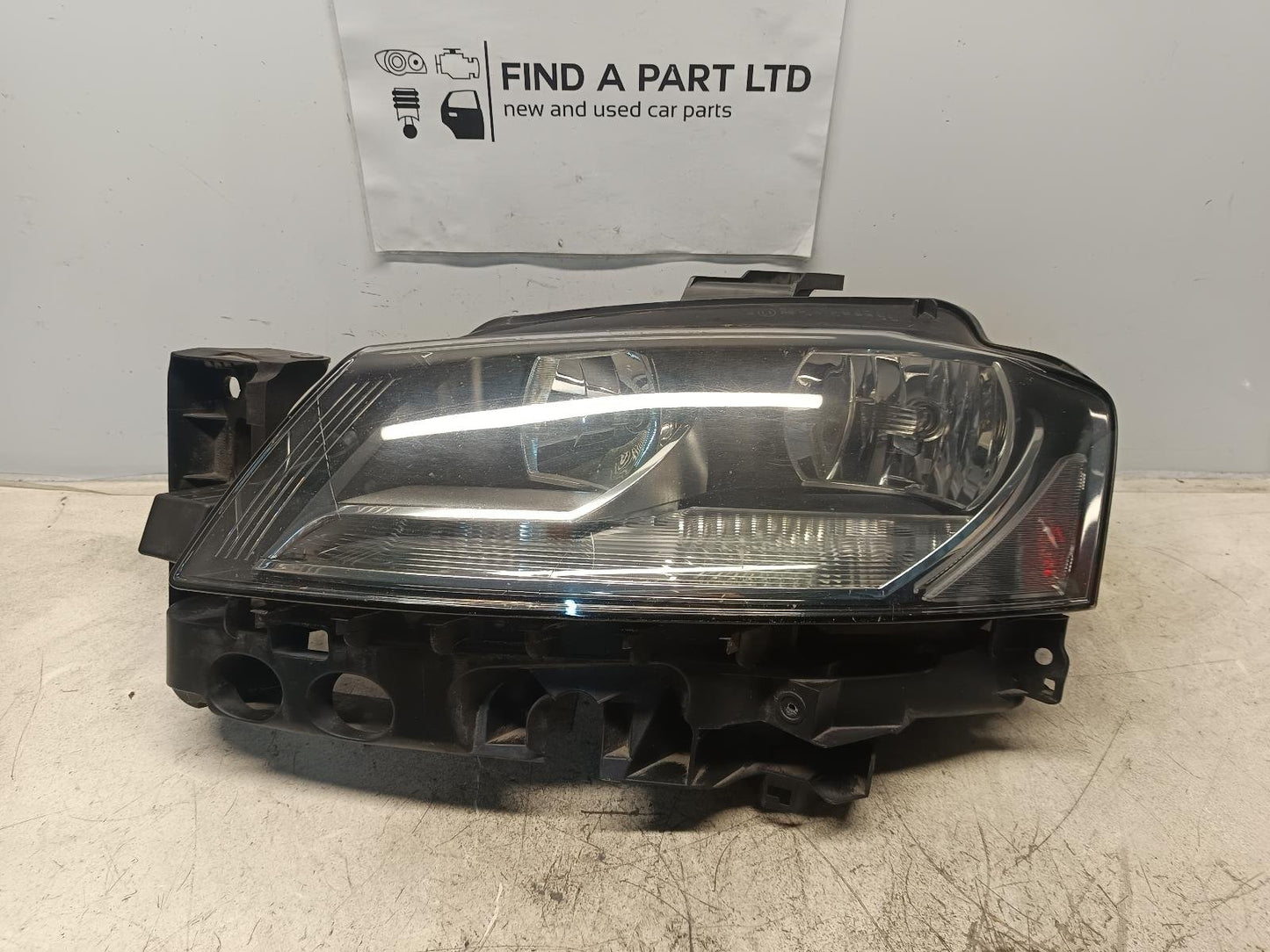 Jul 2008 to Apr 2013- Audi A3 8P- Left Headlight- Halogen Type