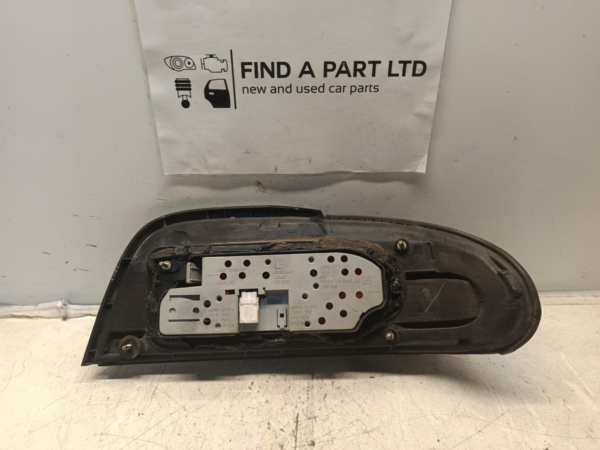 Sep 1993 to Sep 1997 - Nissan Bluebird U13 - Left Taillight