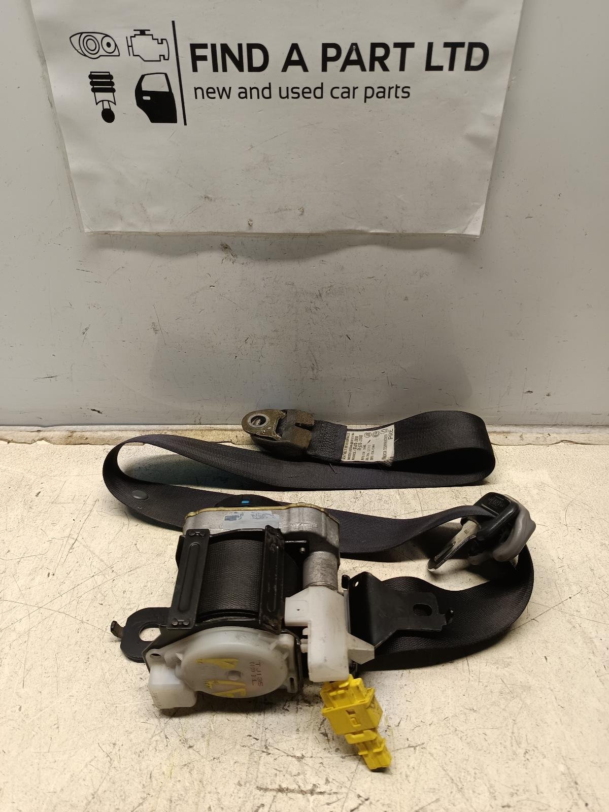 Apr 2000 to Jun 2004- Honda Odyssey RA V6 V6-L- Left Front Seat Belt- 6 Seater