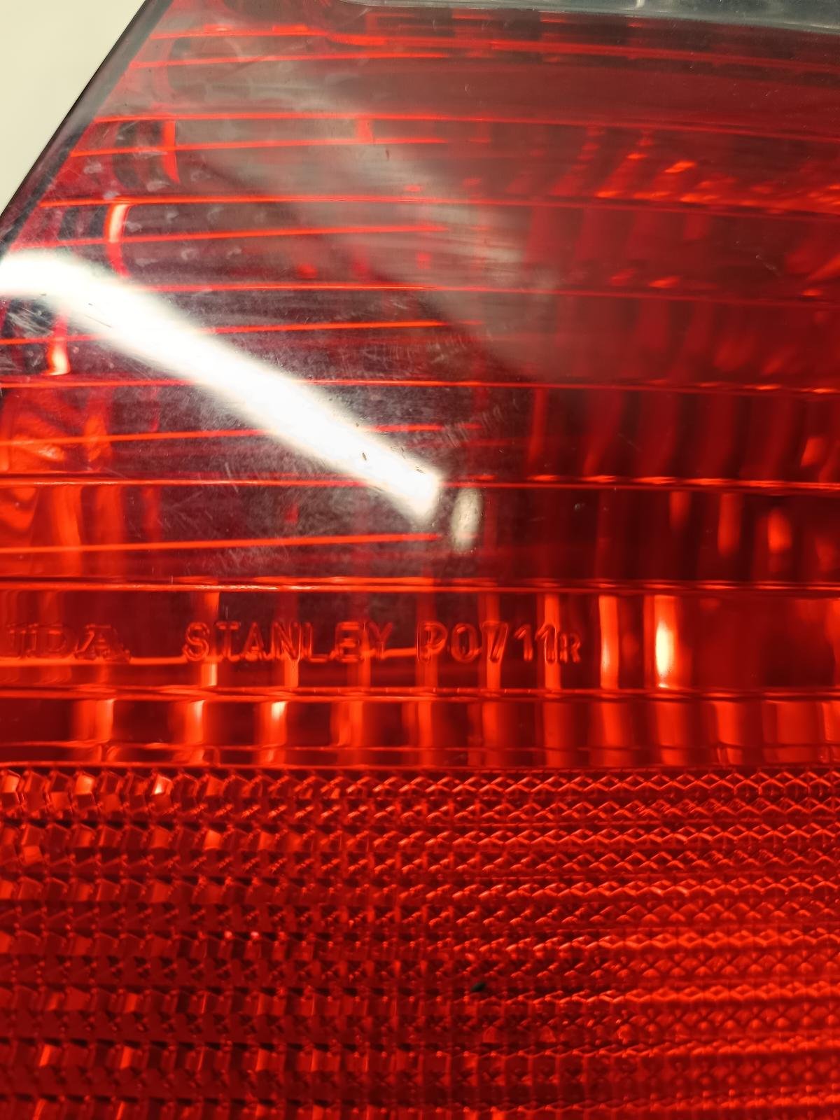 Feb 2002 to May 2004 - Honda Odyssey - Right Taillight - Ra, Clear Flasher Lamp Type