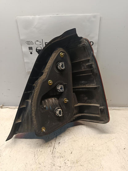 Feb 2002 to May 2004 - Honda Odyssey RA - Left Taillight - Clear Flasher Lamp Type