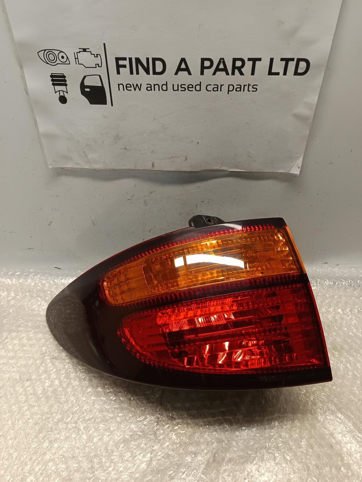 2000 to 2003 - Toyota Estima XR30 XR40 Imported - Left Taillight - Amber/Dark Red, Lens# 28-141