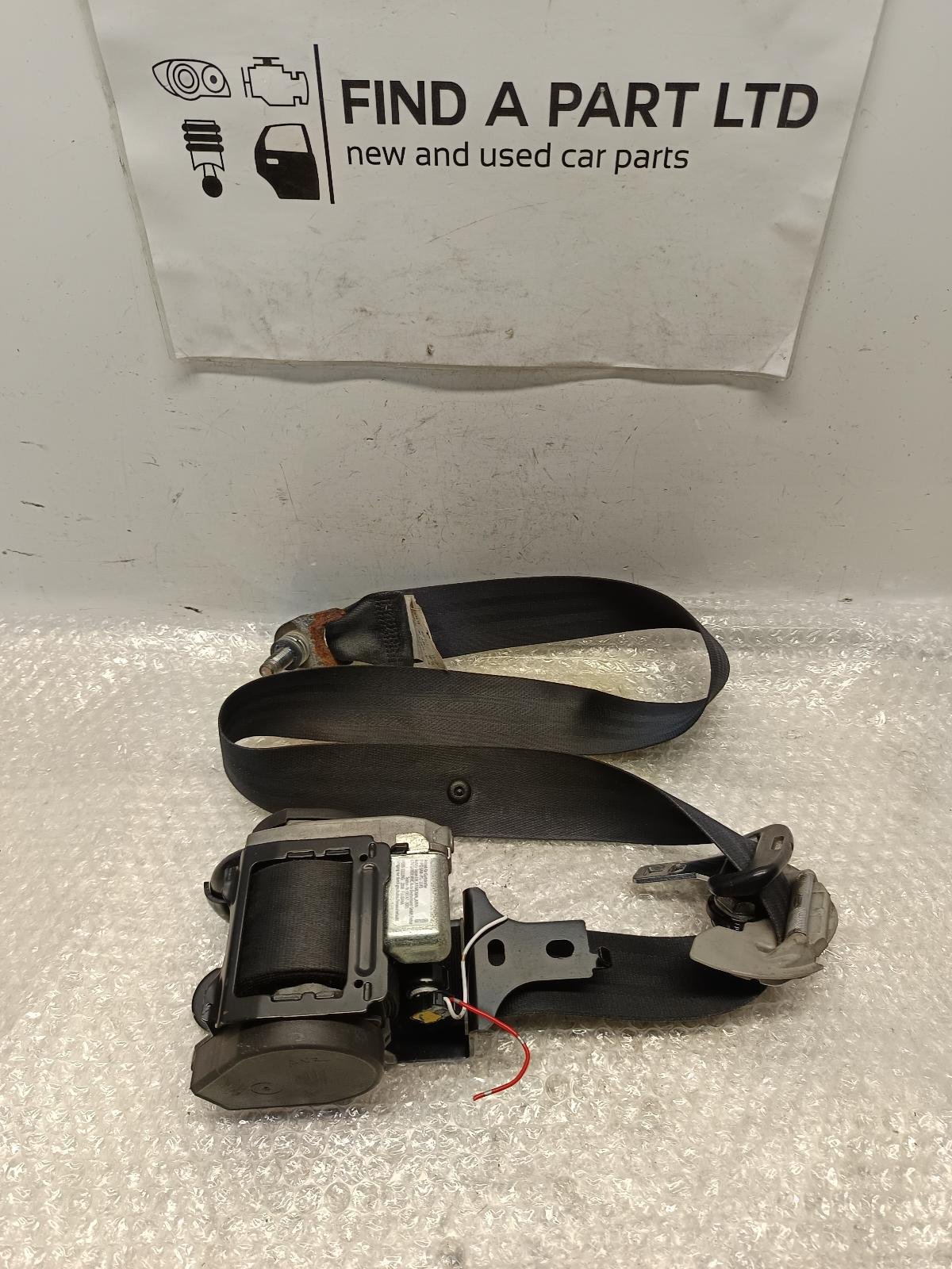 Nov 2006 to Sep 2009 - Mitsubishi Outlander ZG - Left Front Seat Belt