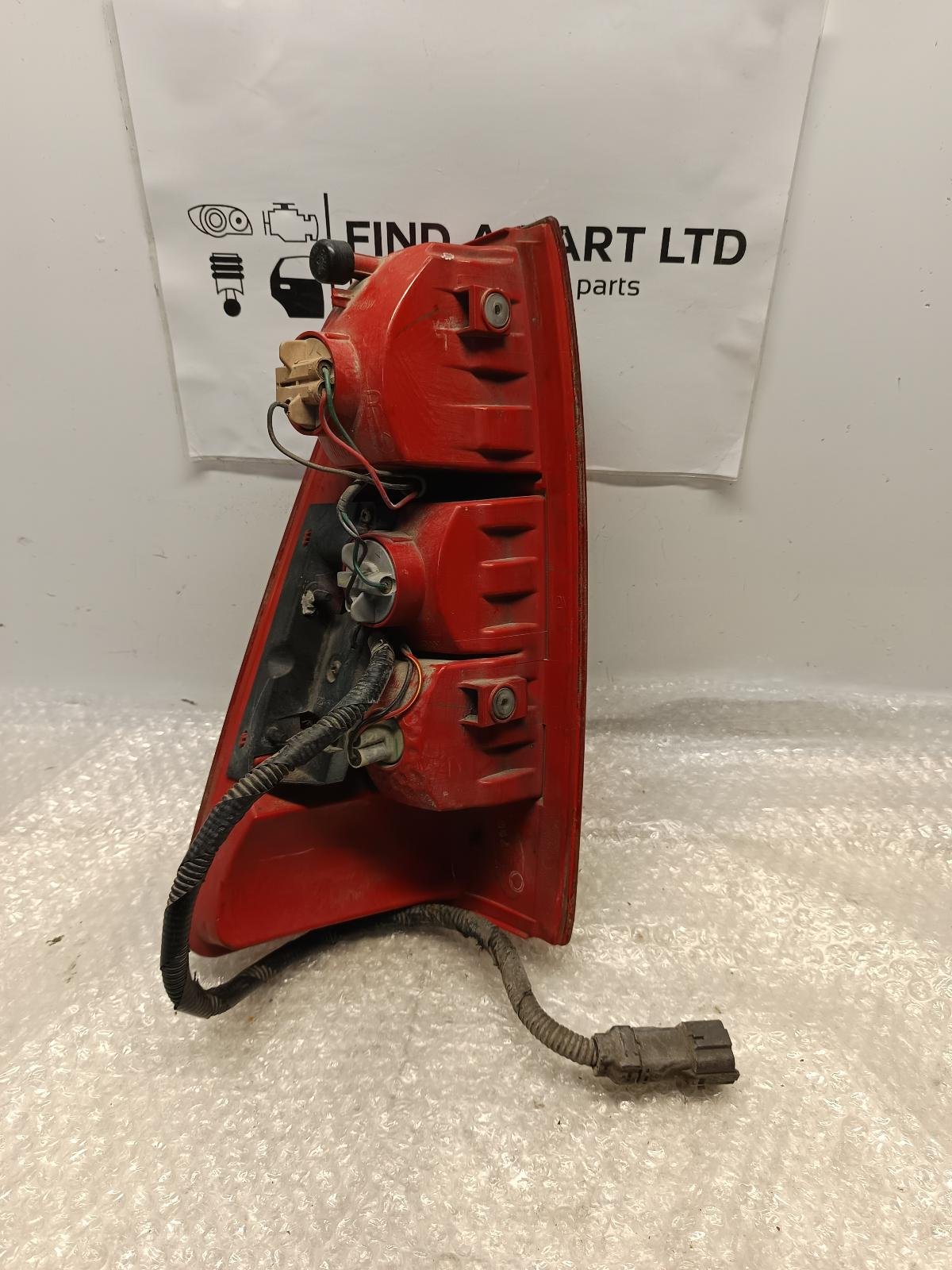 Oct 2006 to Jul 2008 - Holden Rodeo RA DX LX Utility - Right Taillight - Well Back