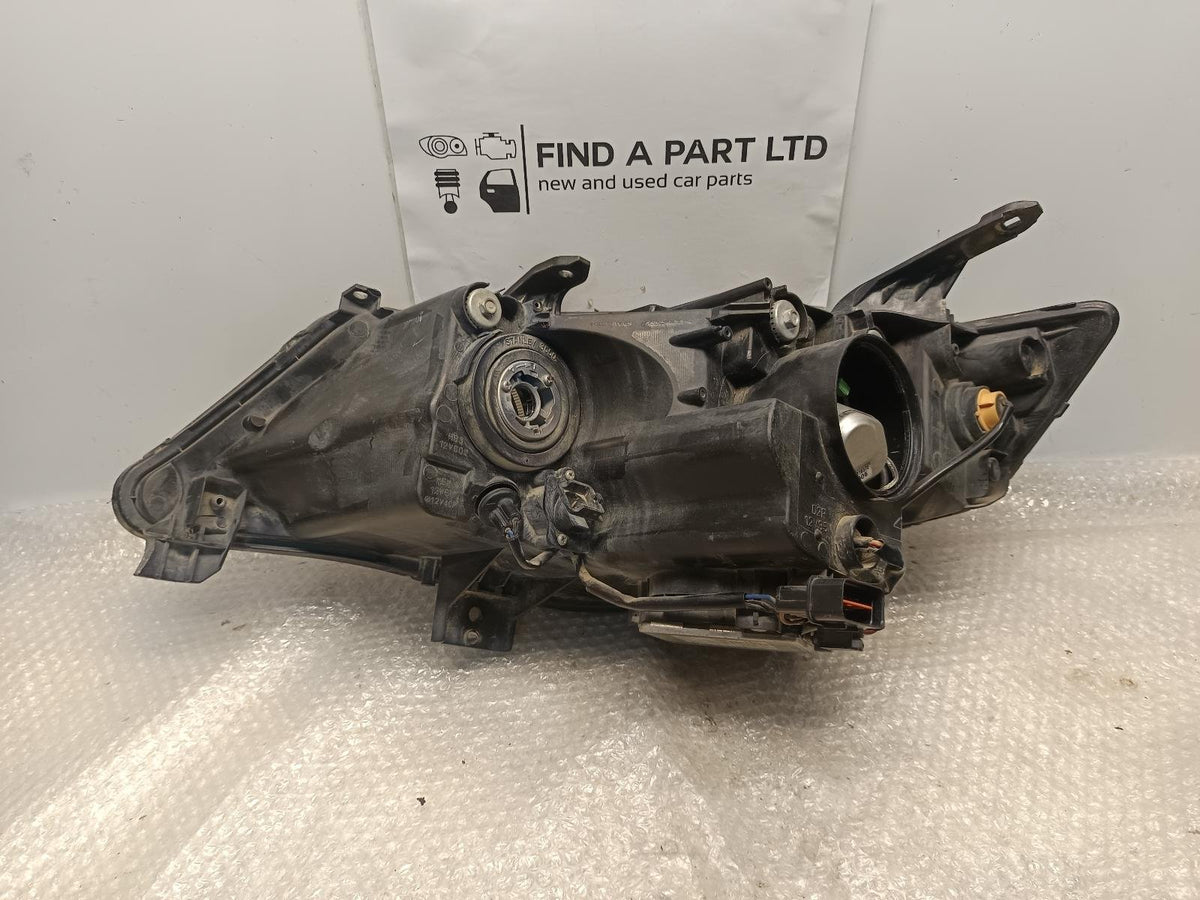 Nov 2006 to Oct 2007 - Mitsubishi Outlander ZG - Right Headlight - Xenon Type