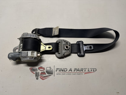 2004 Toyota Corolla E120 - Right Front Seat Belt PN: 7L7150-P
