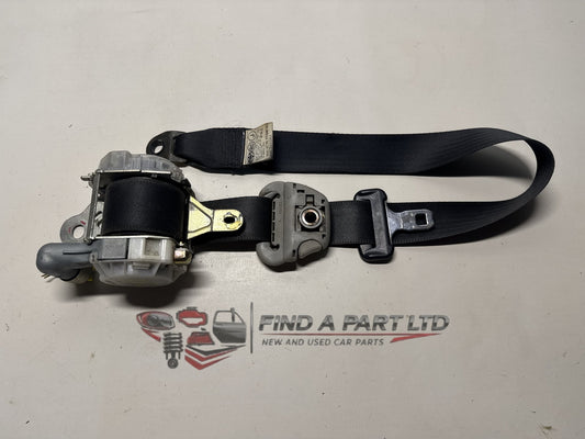 2004 Toyota Corolla E120 - Right Front Seat Belt PN: 7L7150-P