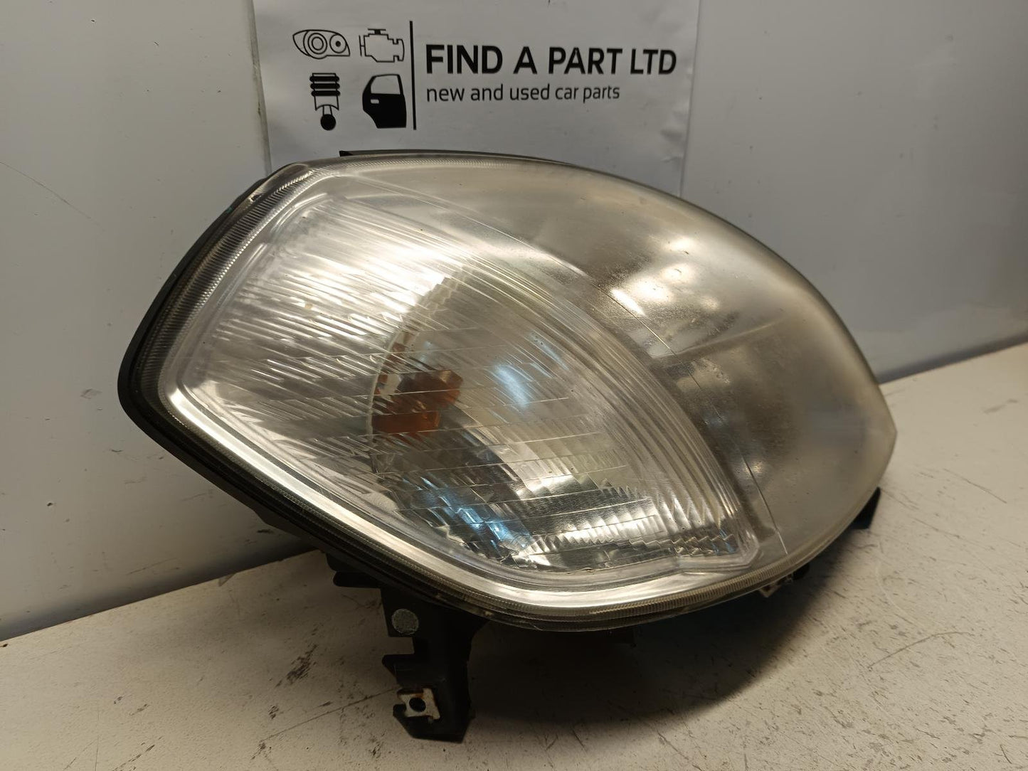 Feb 2002 to Dec 2005- Nissan Maxima J31- Right Headlight- Non Hid Type, Lens# 100-63740
