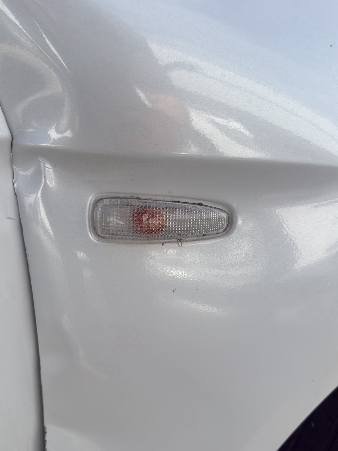 2004-2012 Mitsubishi Galant DJ CY4A - Right Indicator PN: