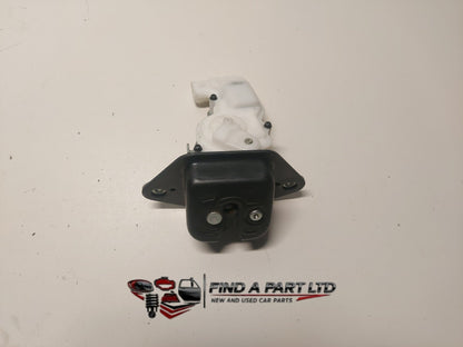 2007 Honda CR-V RE4 - Tailgate Lock Mechanism PN:
