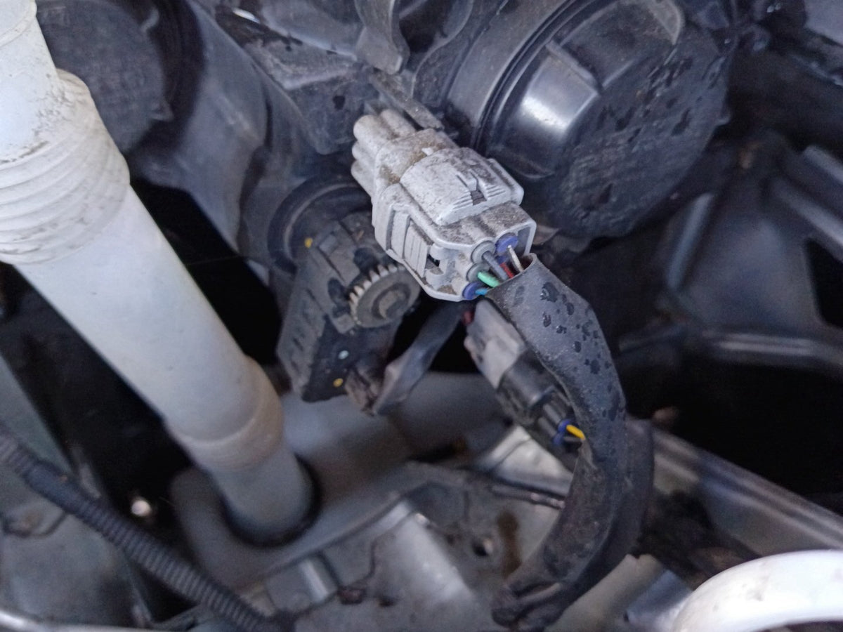 2013 Mitsubishi Outlander ZJ- Right Headlight PN: non hid