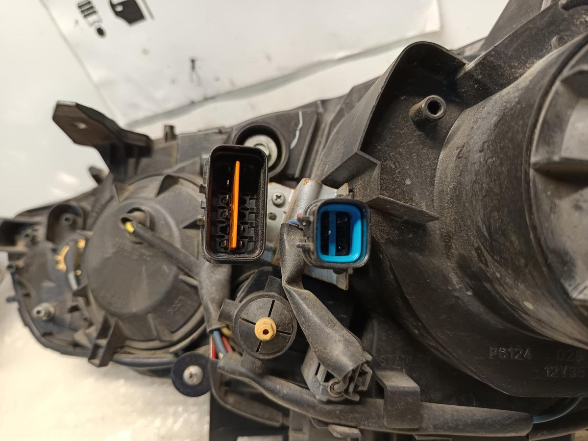 Jul 2007 to Oct 2015- Mitsubishi Lancer- Right Headlight- Evo 10, Cj, Xenon Type