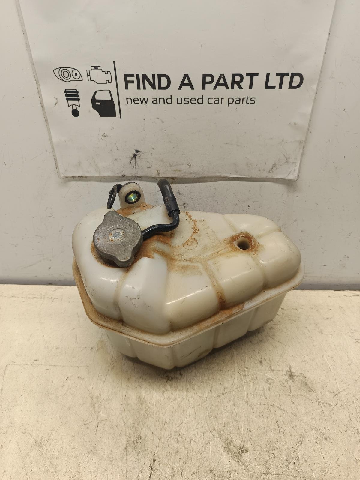 1991 to 2000- Toyota Estima Imported- Overflow Bottle- Square Type, W/O Sensor