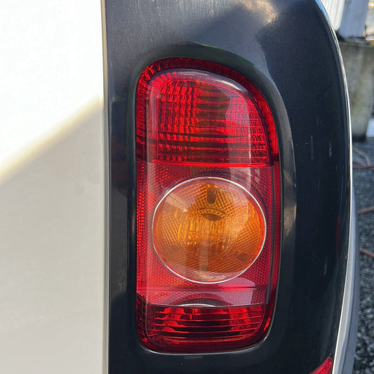 2008-2014 MINI Cooper R55 WMWML320X0TM93432 - Right Taillight PN: 2604