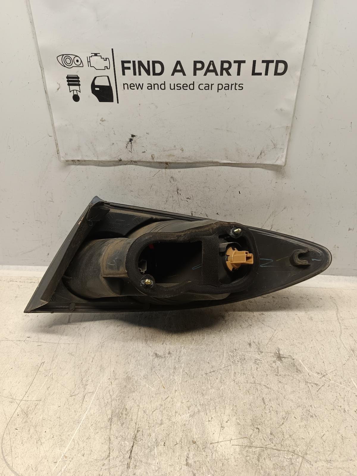 Aug 2005 to Nov 2007- Mazda Mazda6 GG GY Sedan Hatchback- Left Taillight- Lens# 220-61980