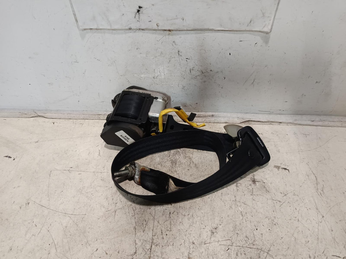 Nov 2006 to Sep 2009 - Mitsubishi Outlander ZG - Left Front Seat Belt