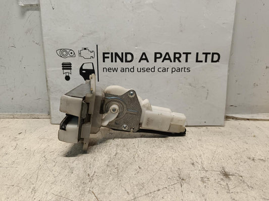 Sep 2004 to Feb 2011 - Suzuki Swift RS415 RS416 - Tailgate Lock Mechanism