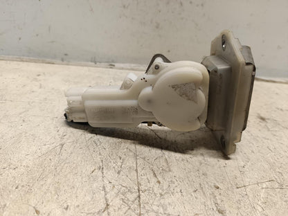 Sep 2004 to Feb 2011 - Suzuki Swift RS415 RS416 - Tailgate Lock Mechanism