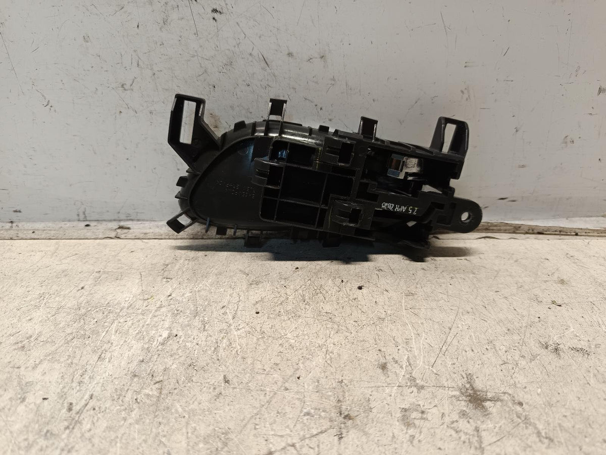 Apr 2015 to Current - Nissan Navara NP300 - Right Front Door Interior Handle - Chrome Type