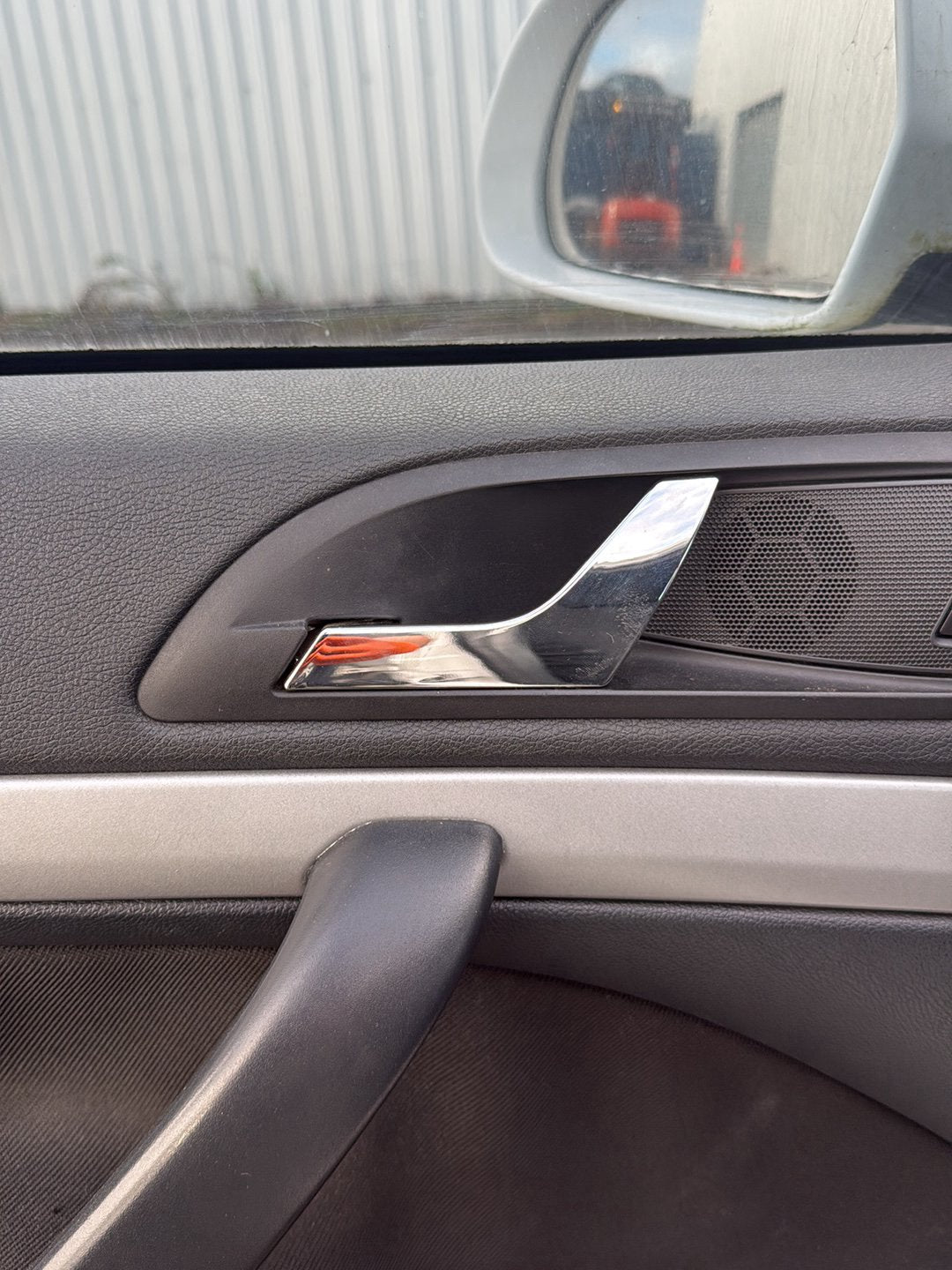 2012-2020 Skoda Octavia 5E - Left Front Door Interior Handle PN: