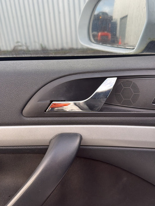 2012-2020 Skoda Octavia 5E - Left Front Door Interior Handle PN: