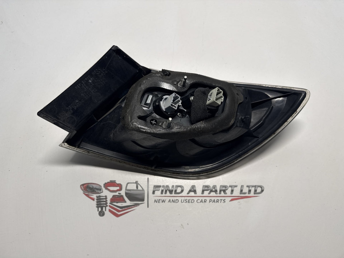 2007 Mazda Axela BK - Left Taillight PN: P3805