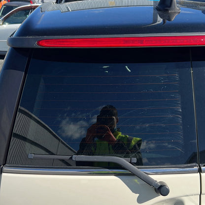 2008-2014 MINI Cooper R55 WMWML320X0TM93432 - Tailgate Glass PN: