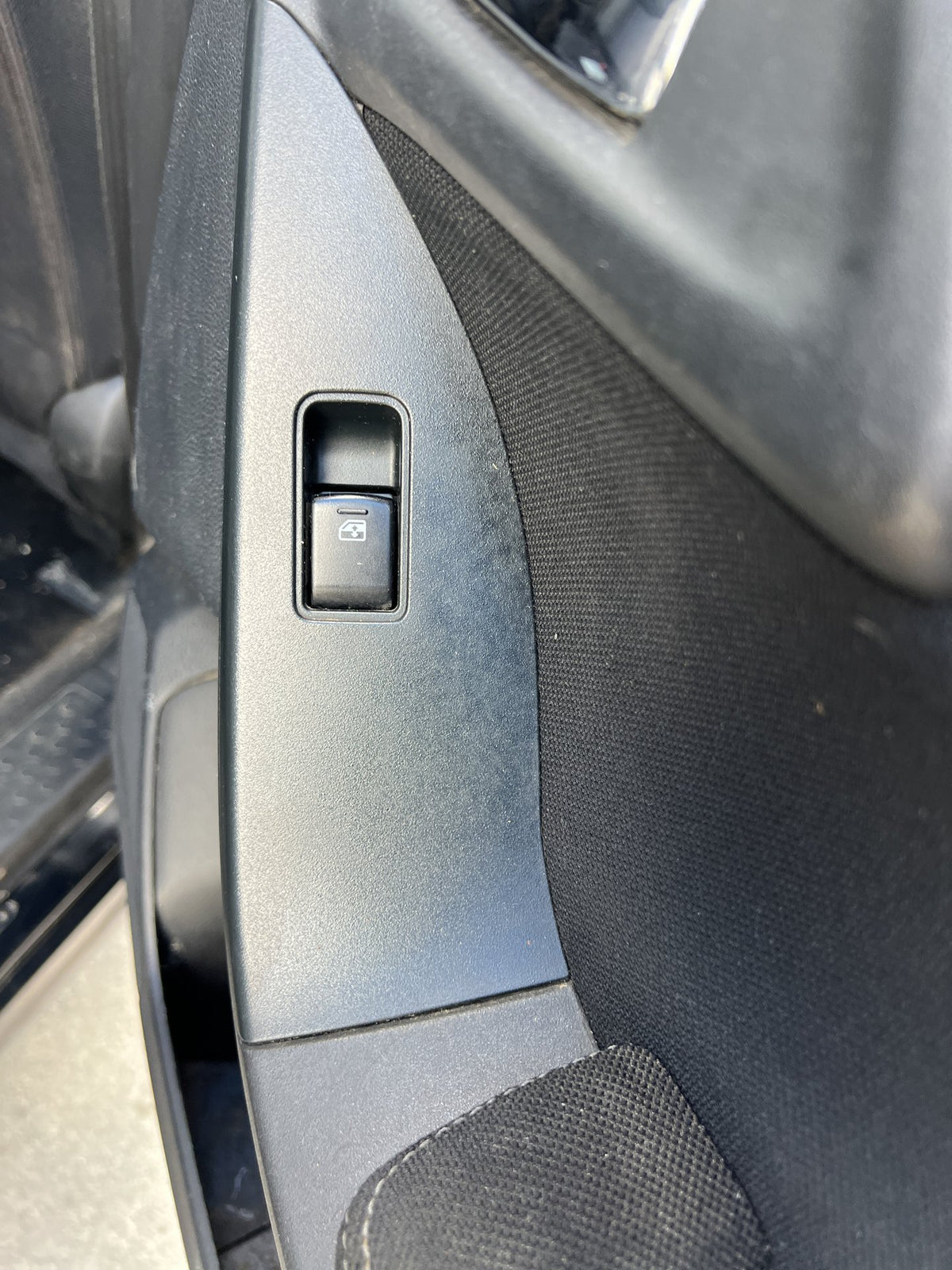 2013 Subaru Forester SJ5 - Right Rear Window Switch PN: