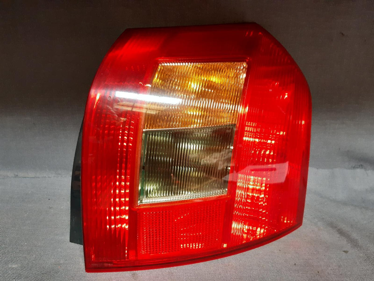 Left Taillight - ZZE122 (JAPAN-VIN JTD), HATCH, LENS# 13-64, 12/01-03/04 (NZ ONLY)