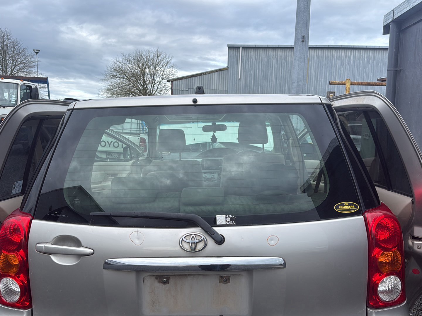 2003-2011 Toyota Raum Z20 NCZ20 - Tailgate Glass PN: