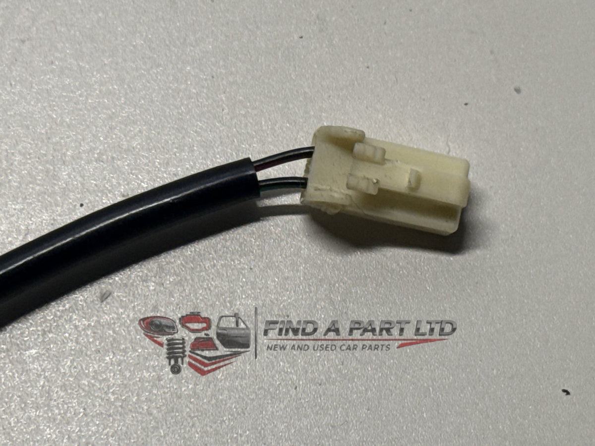 2004 Toyota Corolla E120 - Left Front Seat Belt Stalk PN: E034501