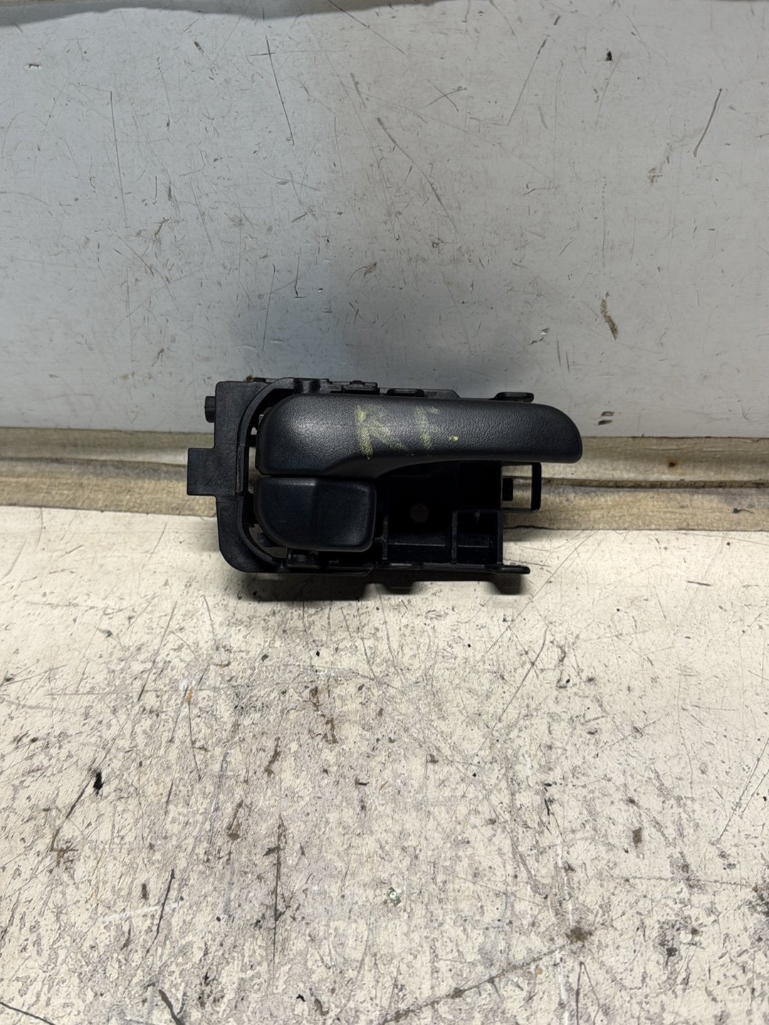 2000-2005 Nissan Bluebird Sylphy- Right Front Door Interior Handle PN: