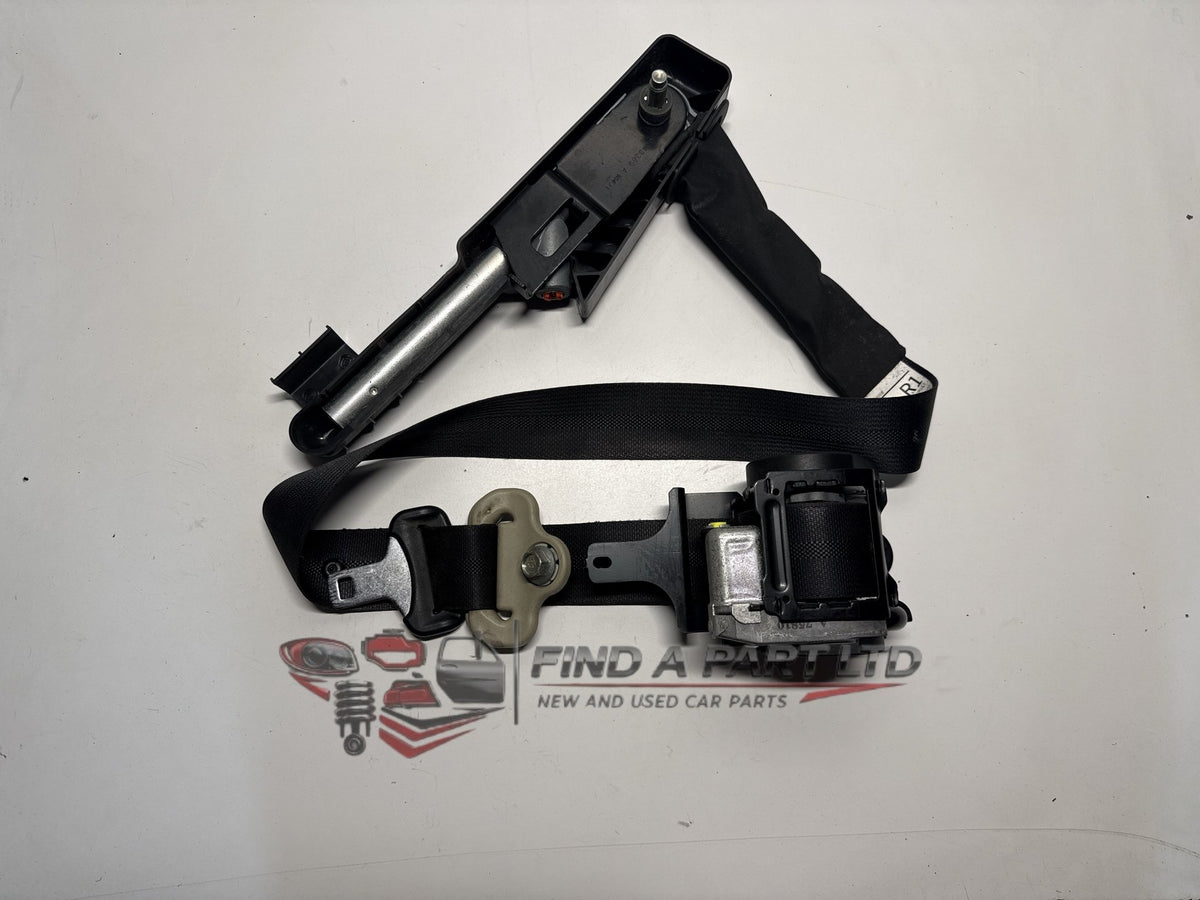 2015 Nissan Wingroad Y12 - Right Front Seat Belt PN: 6243431