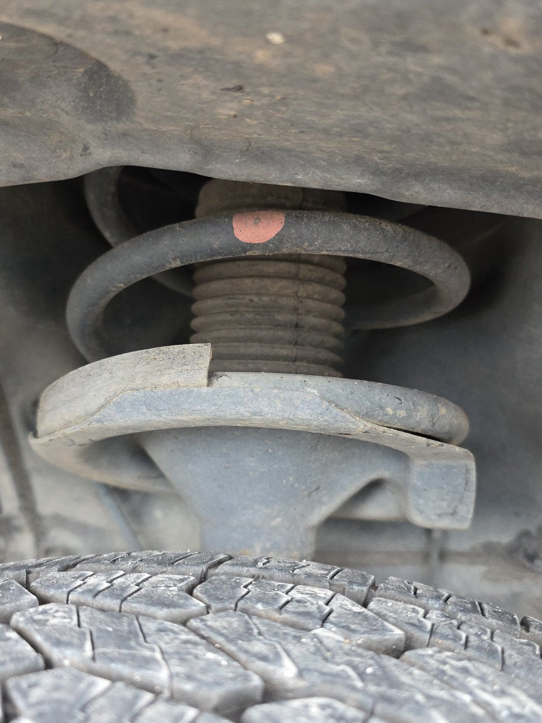 2007 Mitsubishi Delica CV5W - Left Front Shock Absorber PN:
