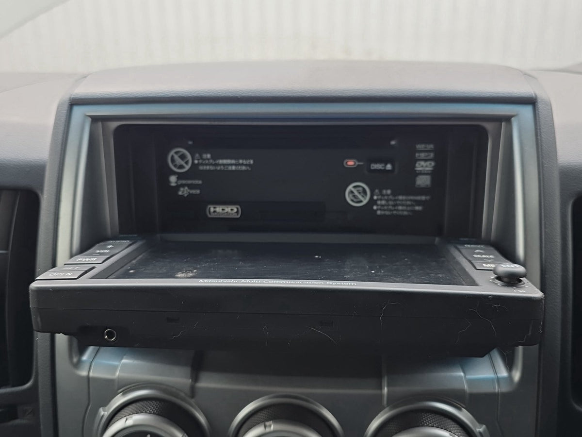 2007 Mitsubishi Delica CV5W - Stereo Head Unit PN: