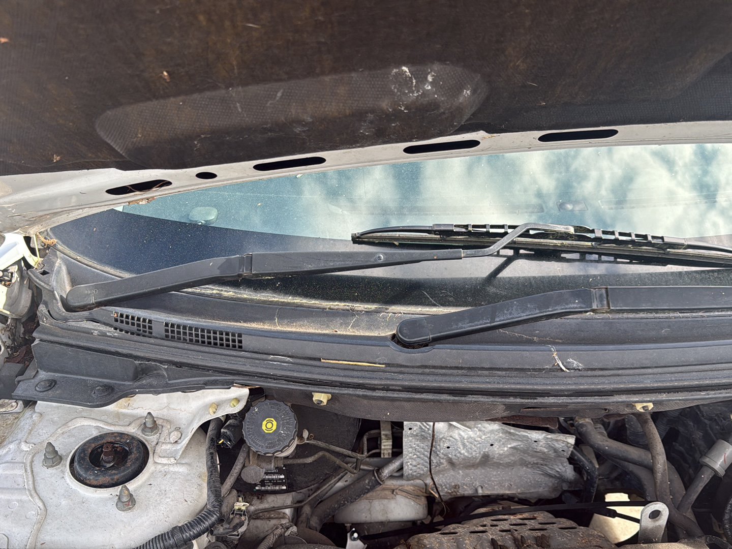 2004-2012 Mitsubishi Galant DJ CY4A - Wiper Arm Pair PN: