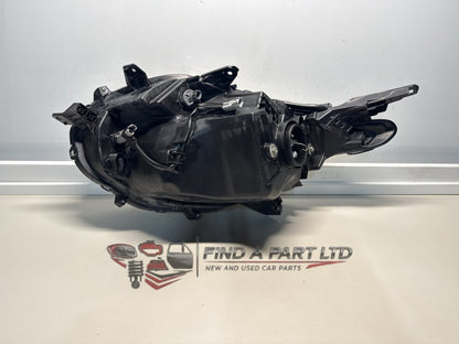 2017 Mitsubishi Triton - Right Headlight PN: W2107