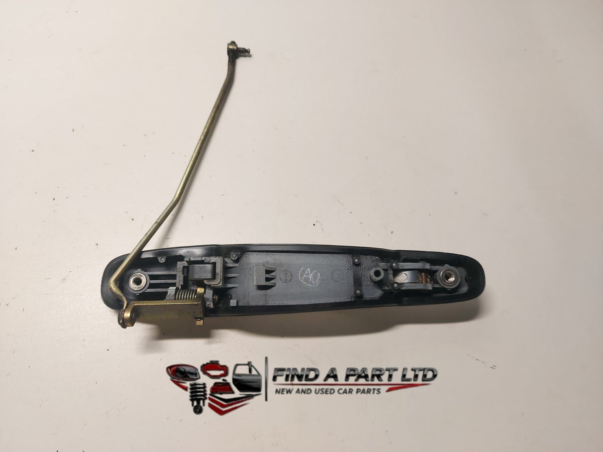 2005 Toyota Estima R30 - Left Front Exterior Door Handle PN: