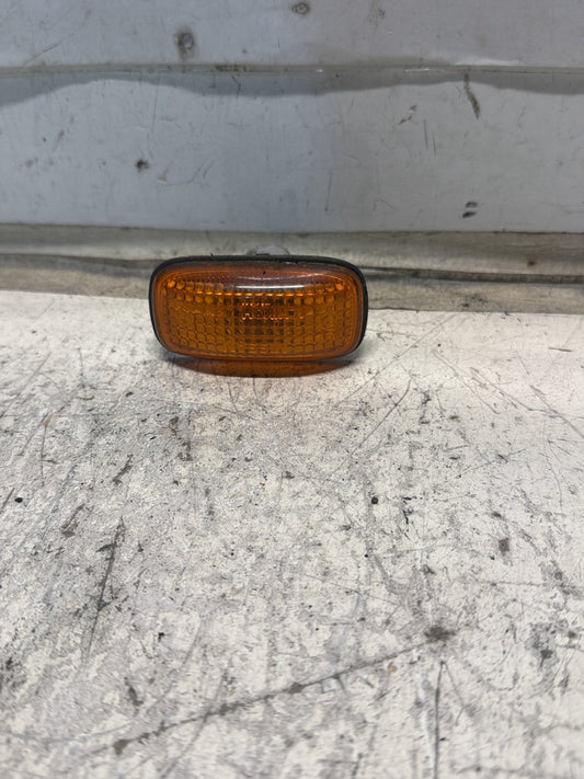 1995-2002 Nissan Primera P11 - Right Indicator PN: